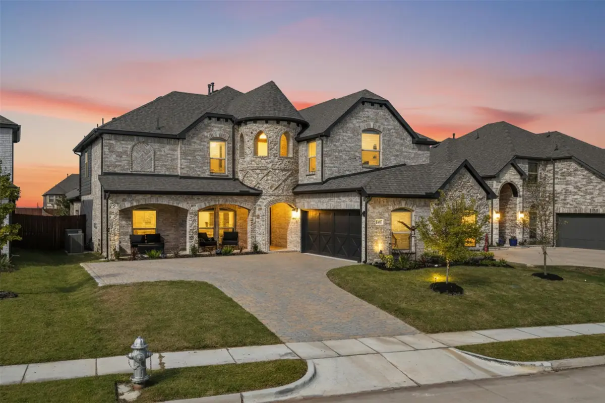 308 Lovett Lane, Burleson, TX 76028 - Image #1