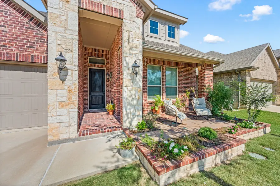4012 Knollbrook Lane, Fort Worth, TX 76137 - Image #2
