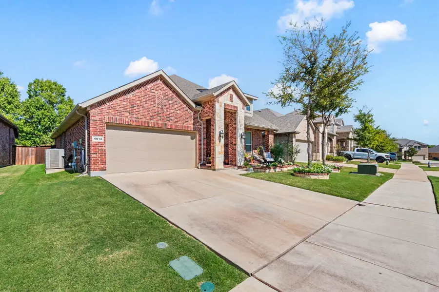 4012 Knollbrook Lane, Fort Worth, TX 76137 - Image #3