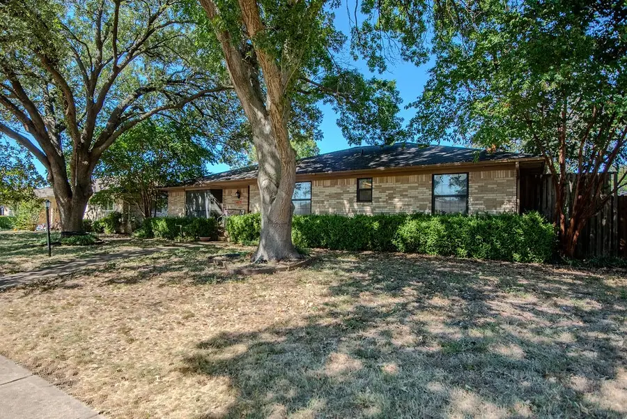 407 Fairview Drive, Richardson, TX 75081 - Image #3