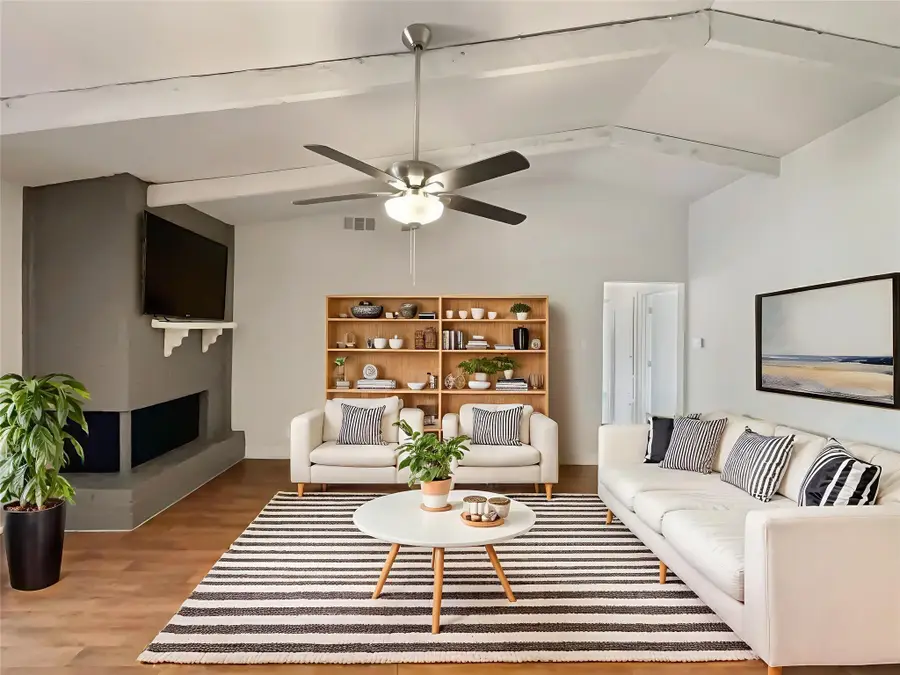 2021 Brentwood Lane, Carrollton, TX 75006 - Image #2