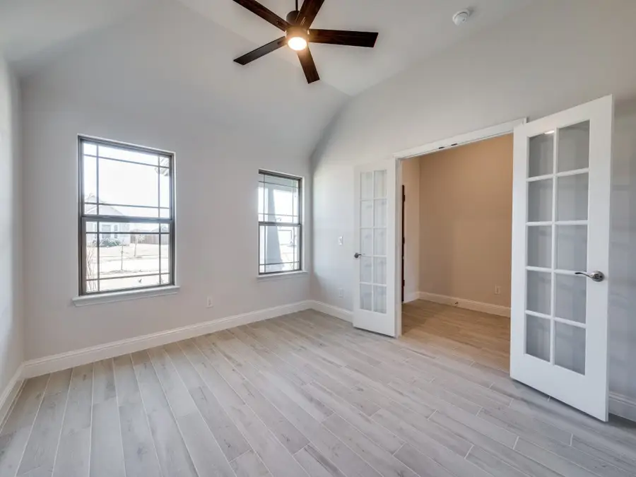 616 Kyle Drive, Tioga, TX 76271 - Image #3