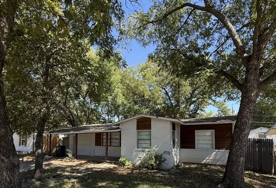 1415 Swiss Street, Arlington, TX 76010 - Image #2