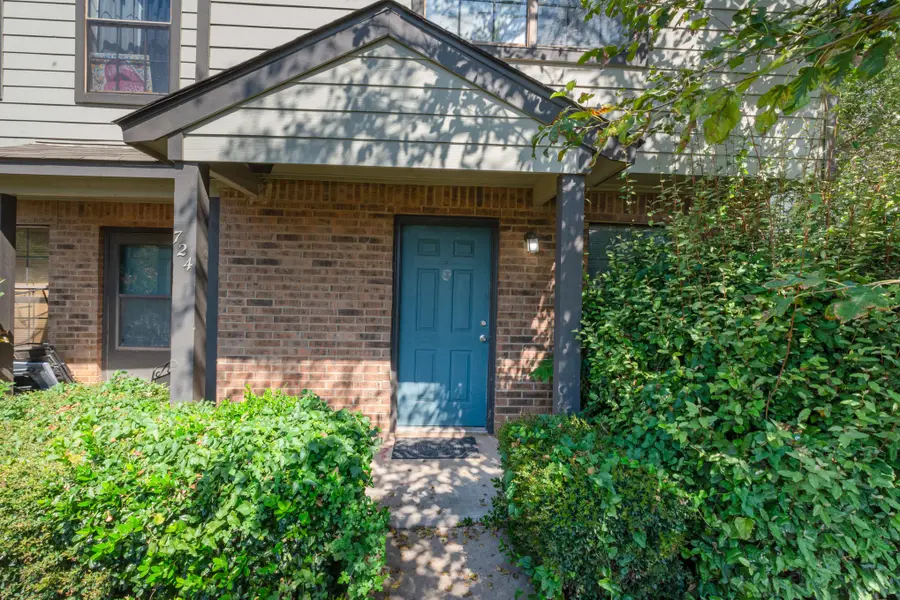724 W Collins Street, Denton, TX 76201 - Image #2