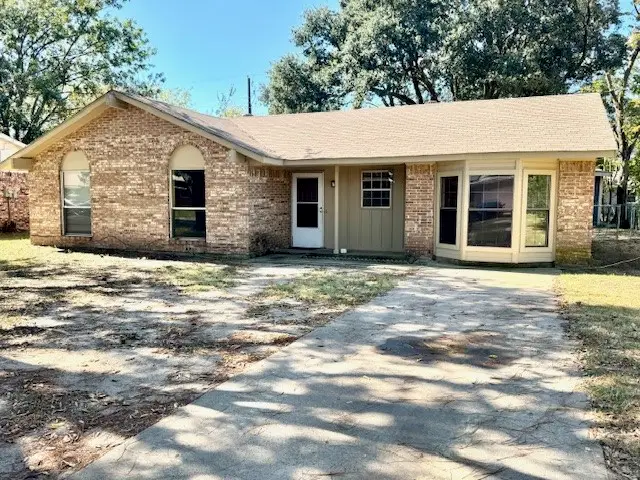 873 Rellia Drive, Terrell, TX 75160 - Image #1