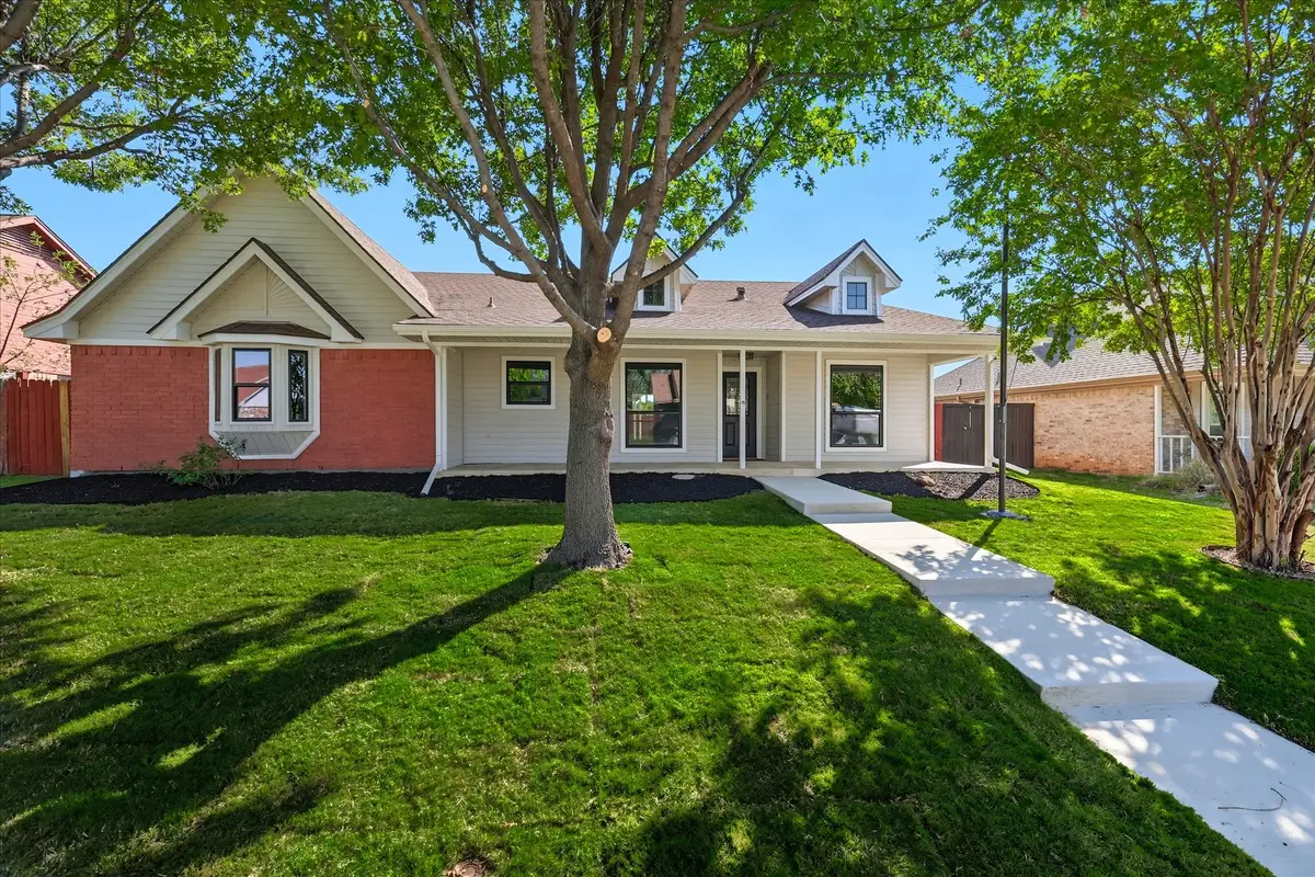 1118 Woodrow Drive, Lewisville, TX 75067 - Image #1