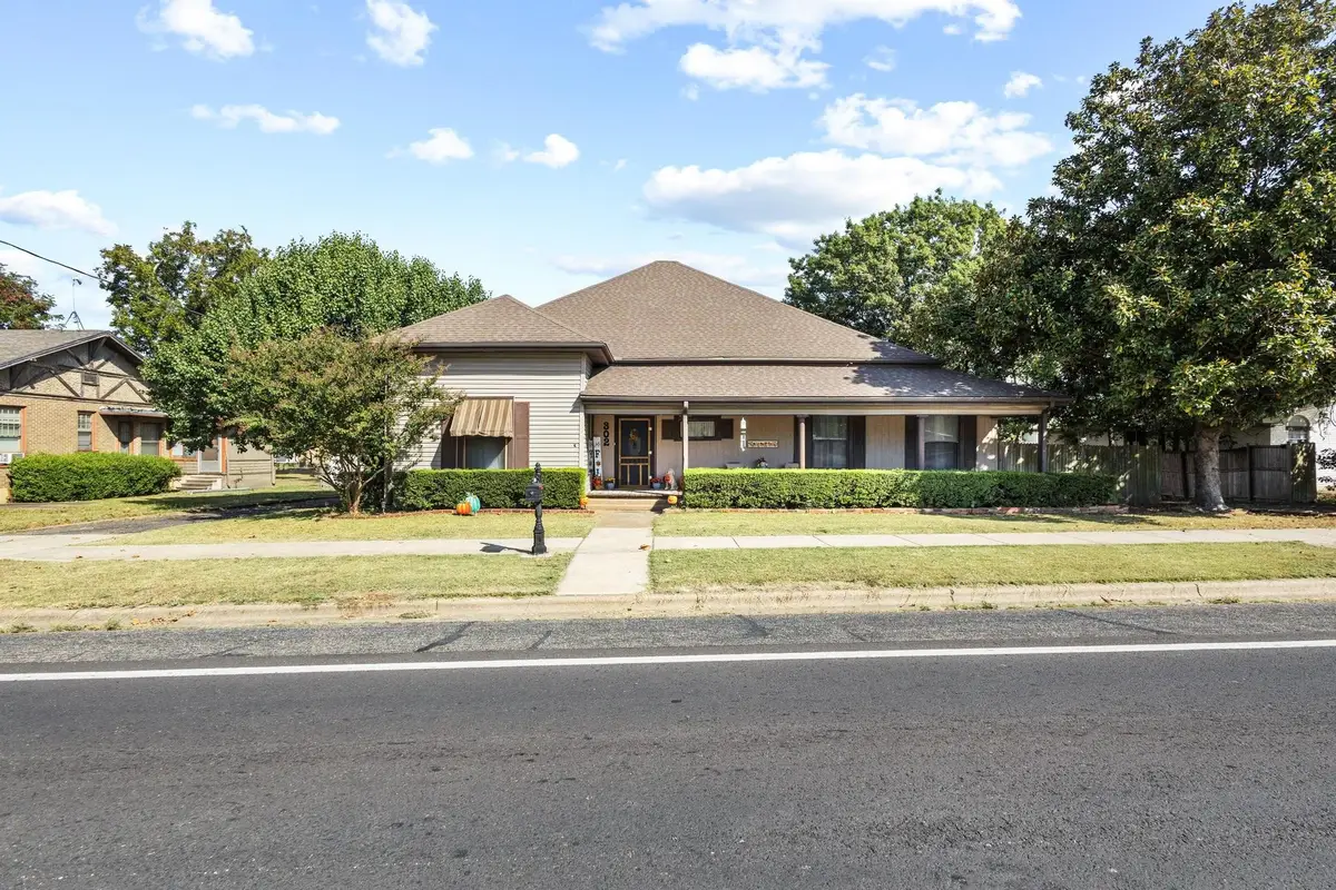 302 W Main Street, Honey Grove, TX 75446 - Image #1