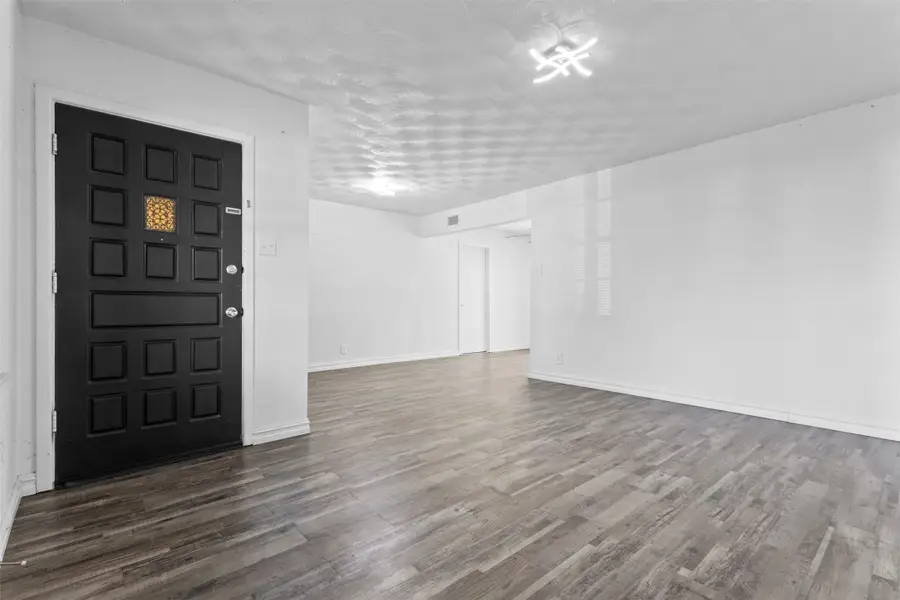 1809 Balla Way, Grand Prairie, TX 75051 - Image #3