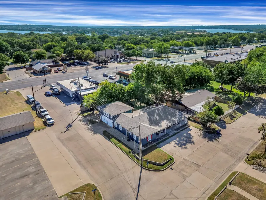 201 S Jones Street, Granbury, TX 76048 - Image #3