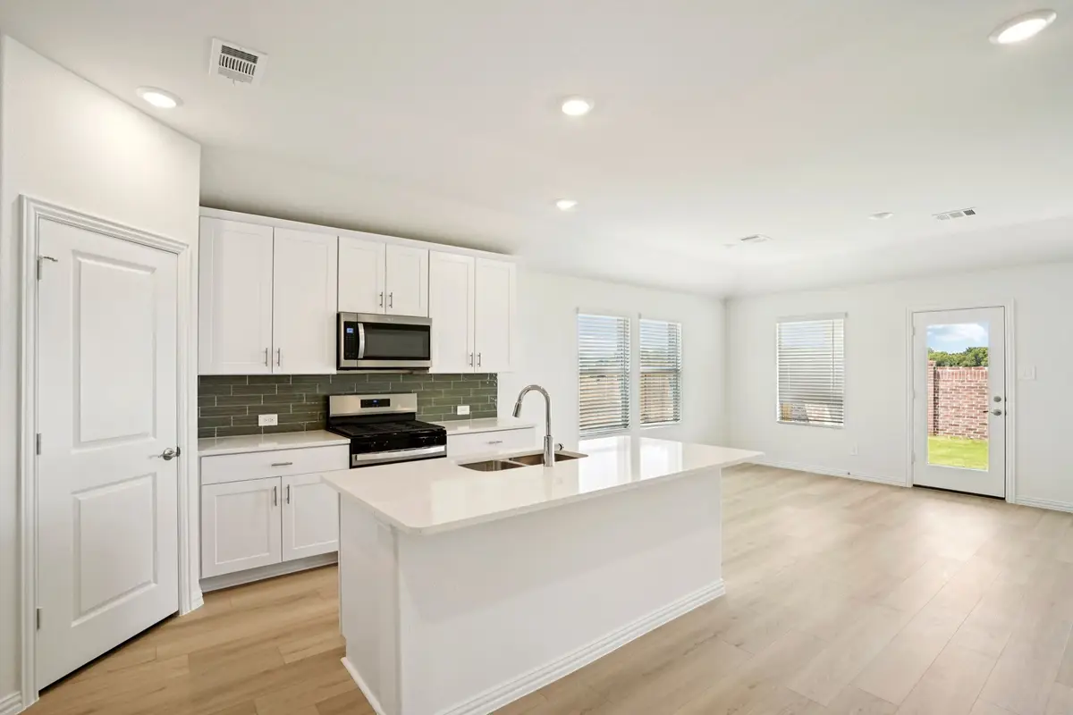 827 Sunflower Road, Lavon, TX 75166 - Image #1