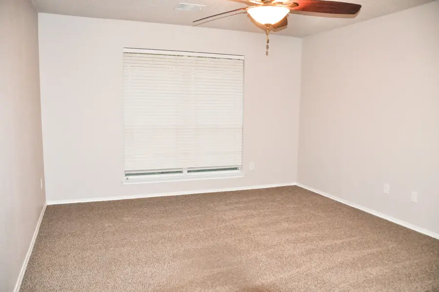 6527 Graceland Drive, Greenville, TX 75402 - Image #3