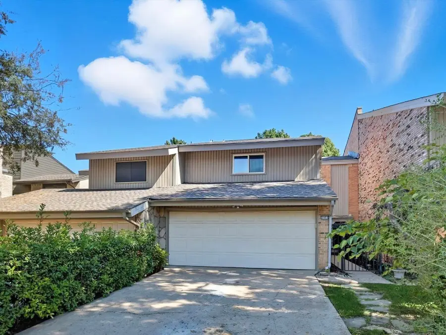 2955 Country Place Circle, Carrollton, TX 75006 - Image #2