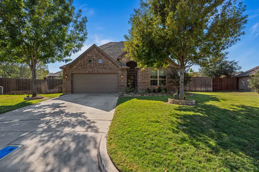108 Bosque Court, Azle, TX 76020 - Image #2