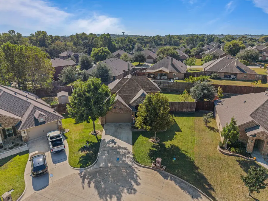 108 Bosque Court, Azle, TX 76020 - Image #3
