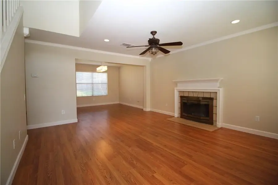818 Wyndham Place, Arlington, TX 76017 - Image #3