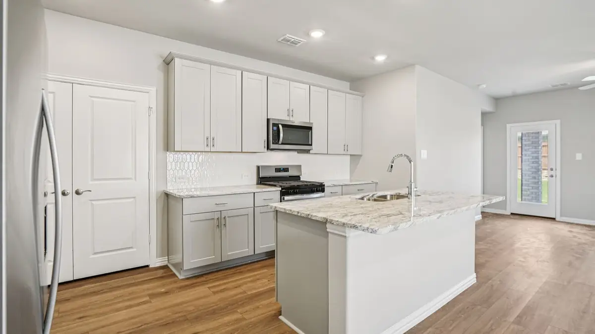 810 Sunflower Road, Lavon, TX 75166 - Image #1