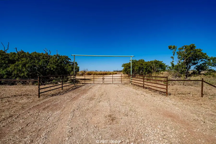 1504 Cr 423, Rule, TX 79547 - Image #2