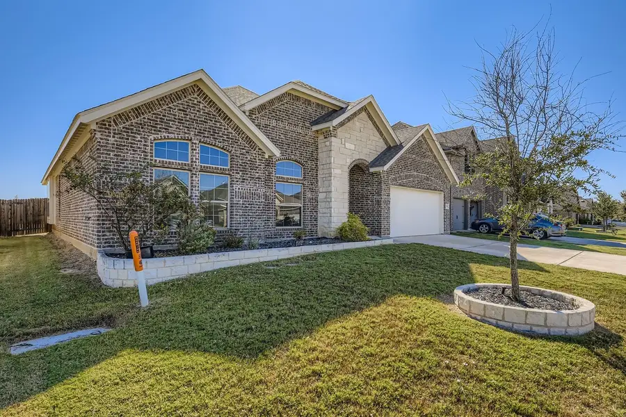 124 Independence Drive, Joshua, TX 76058 - Image #2