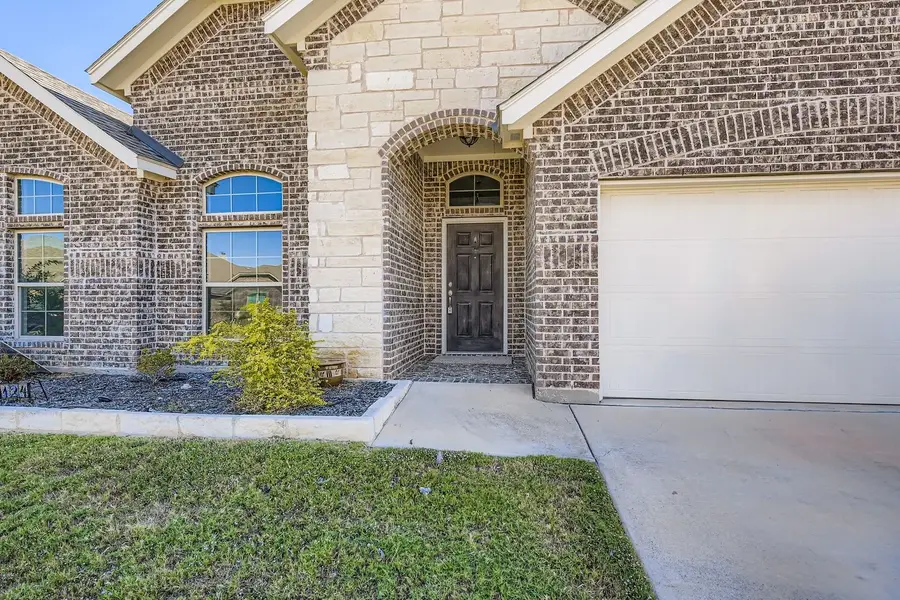 124 Independence Drive, Joshua, TX 76058 - Image #3