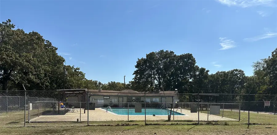 102 Navarro Drive, Mabank, TX 75156 - Image #3