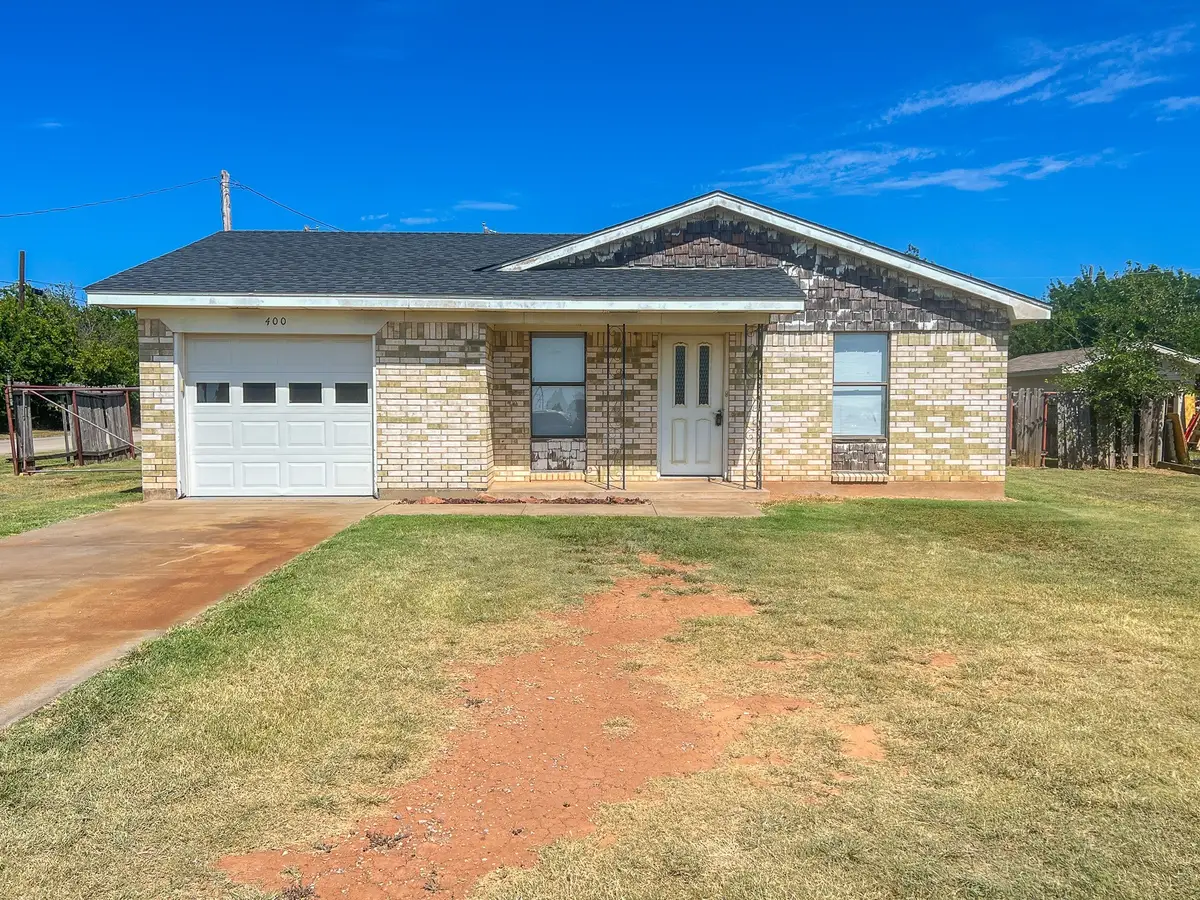 400 S Poplar Street, Archer City, TX 76351 - Image #1