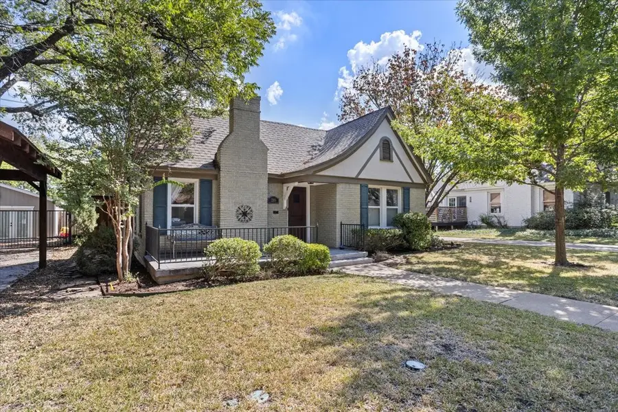 2205 Stanley Avenue, Fort Worth, TX 76110 - #2