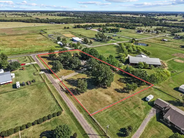 62 Sanders Road, Whitesboro, TX 76273