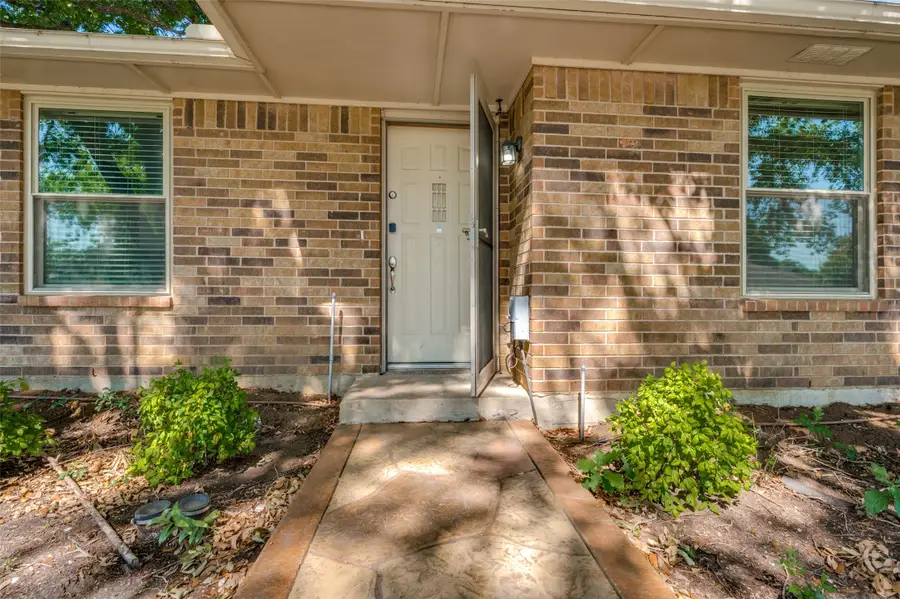 3312 Luallen Drive, Carrollton, TX 75007 - Image #3