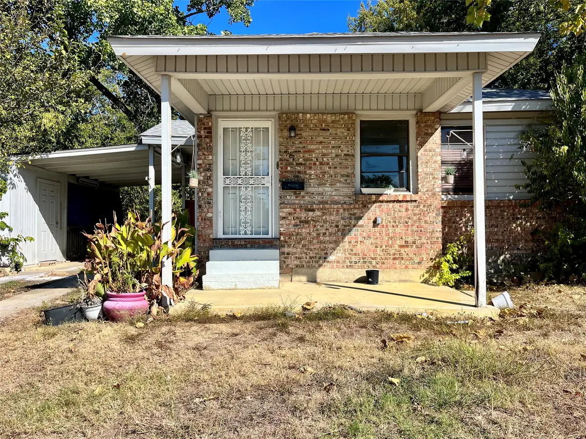 5816 Manhattan Drive, Fort Worth, TX 76107 - Image #1