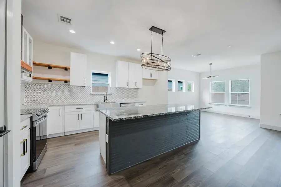 3008 Walker Street, Fort Worth, TX 76105 - Image #3