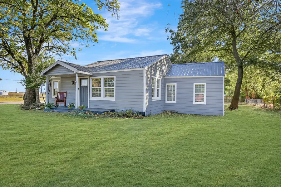 308 Jeannine Street, Winnsboro, TX 75494 - Image #2