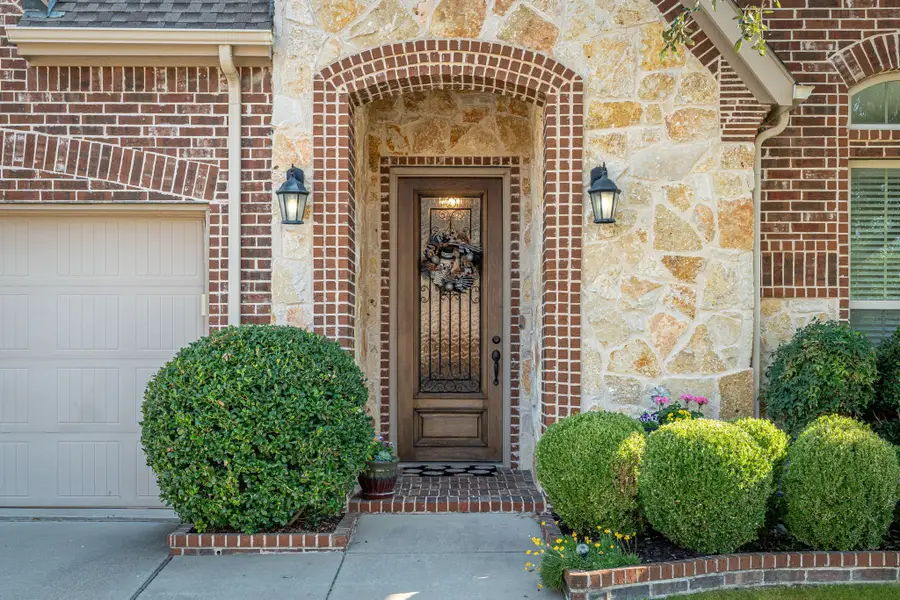 813 Challenger Drive, McKinney, TX 75072 - Image #2