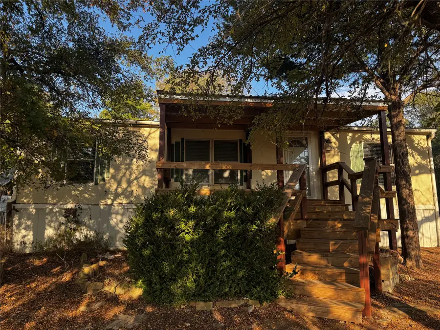 124 Sunny Dale Court, Springtown, TX 76082 - Image #2