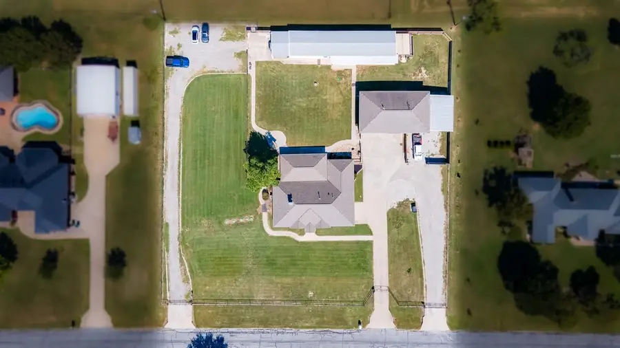 4768 Pebble Creek Drive, Aubrey, TX 76227 - Image #2