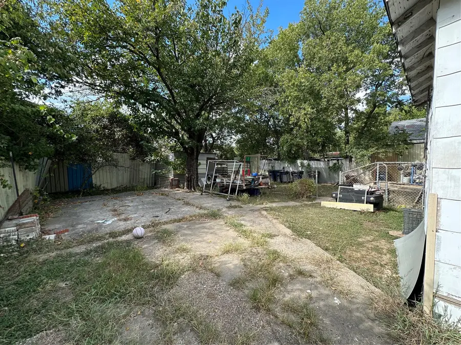 2613 Hale Avenue, Fort Worth, TX 76106 - Image #3