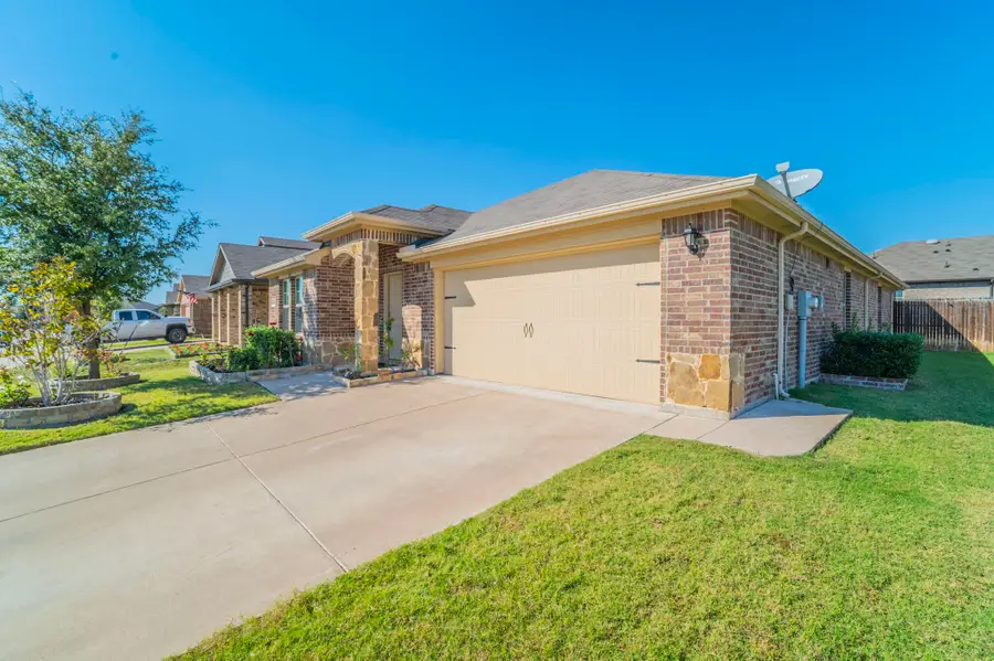 817 Horton Street, Fate, TX 75189 - Image #2