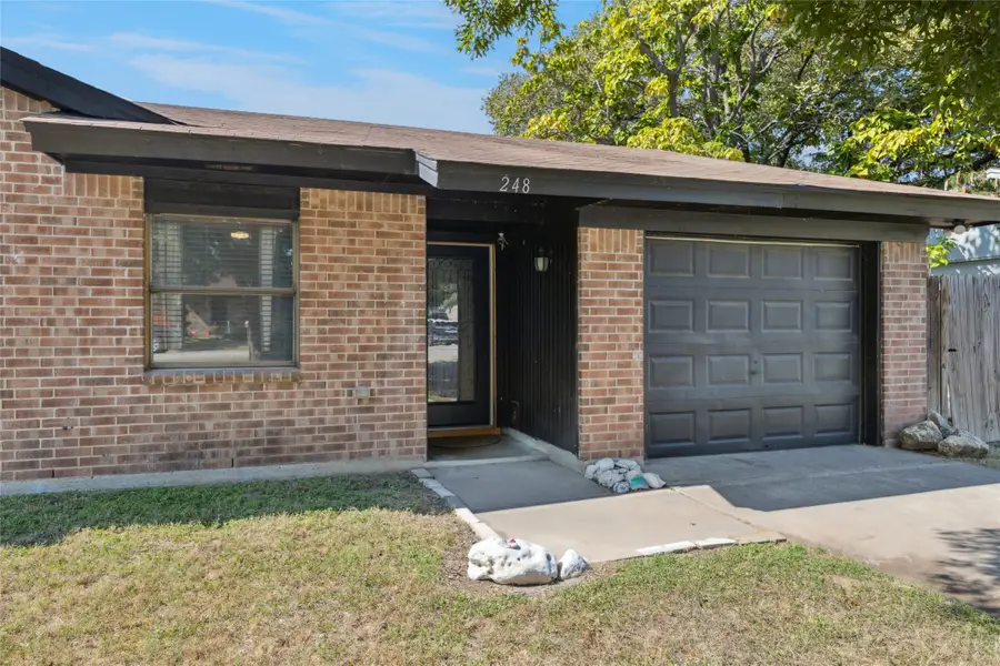 248 Mountain View Drive, Azle, TX 76020 - Image #3