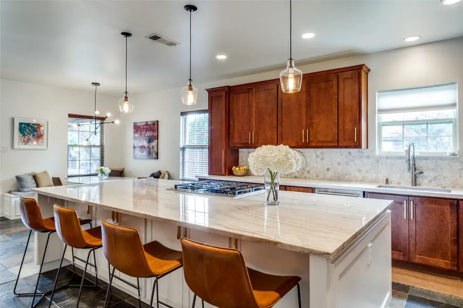 6002 Mercedes Avenue, Dallas, TX 75206 - Image #2