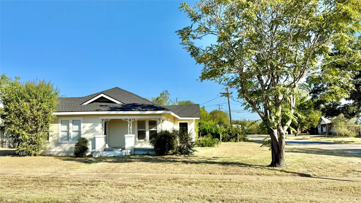 1123 3rd Street, Graham, TX 76450 - Image #1