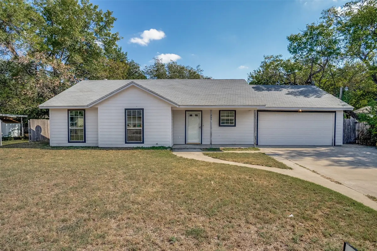 702 N Walnut Street, Cleburne, TX 76033 - Image #1