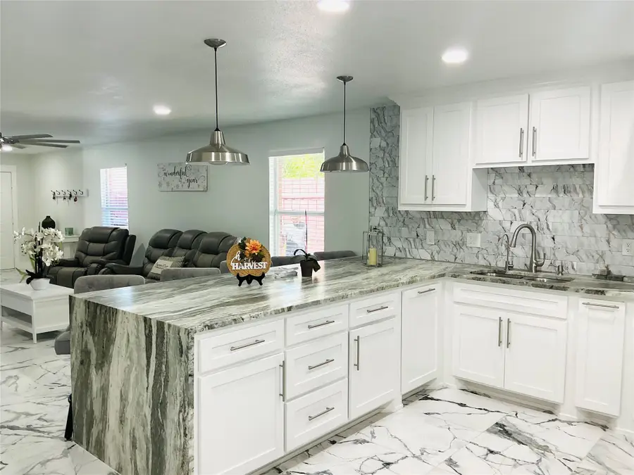 3836 Summer Hill Drive, Balch Springs, TX 75180 - Image #3