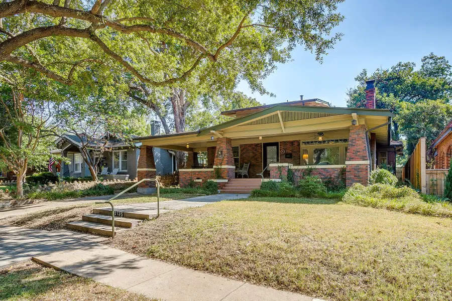 2135 Pembroke Drive, Fort Worth, TX 76110 - Image #3