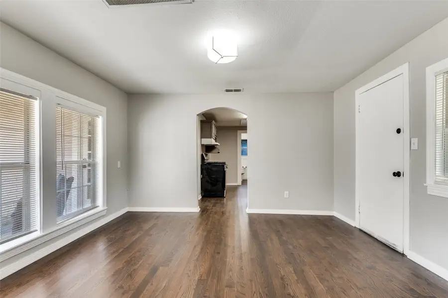 703 S Delaware Street, Irving, TX 75060 - Image #3