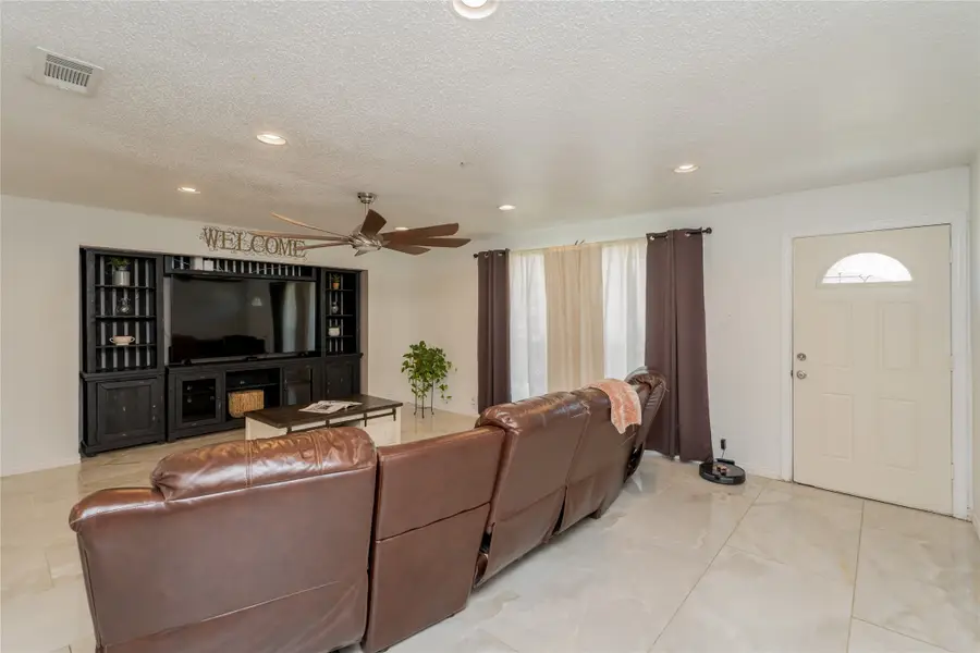 4133 Sherwood Drive, Mesquite, TX 75150 - Image #3