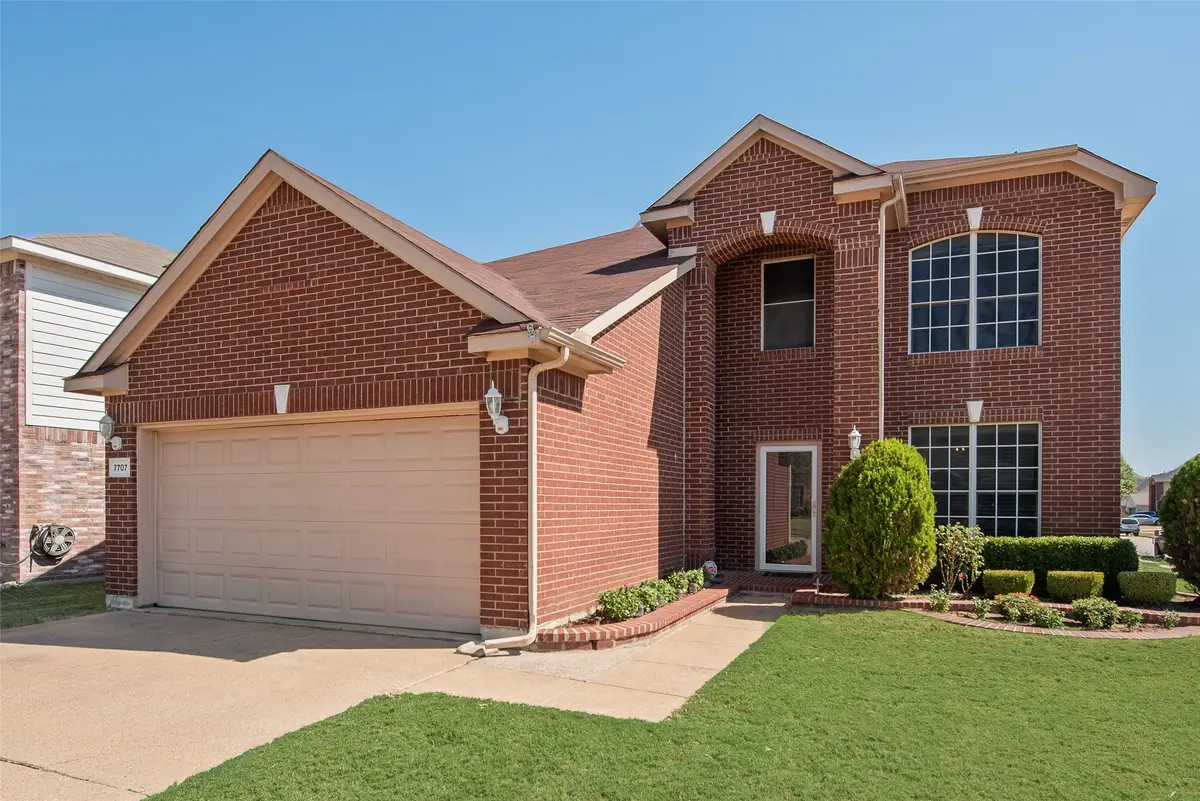 7707 Tin Cup Drive, Arlington, TX 76001 - Image #1