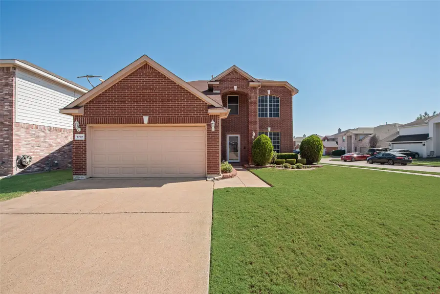 7707 Tin Cup Drive, Arlington, TX 76001 - Image #2