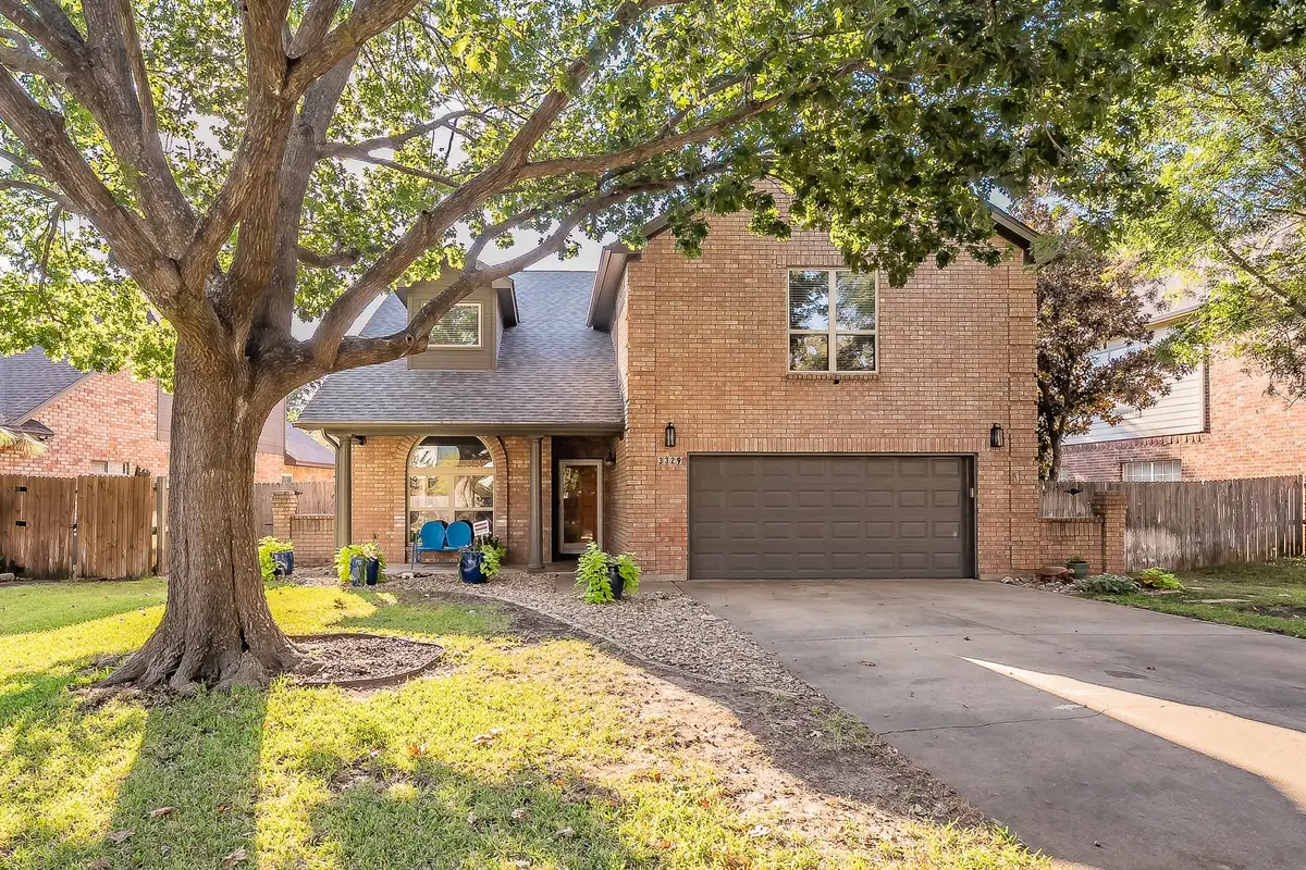 3329 Moss Creek Drive, Grapevine, TX 76051 - Image #1