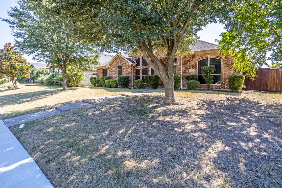 928 Trinity Drive, Lancaster, TX 75146 - Image #3