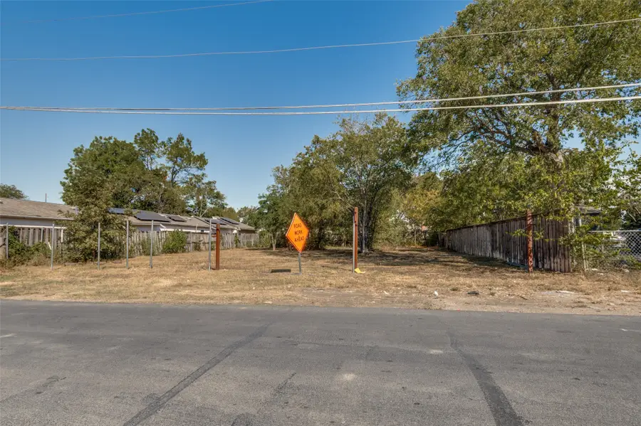 5115 Spruce Street, Dallas, TX 75211 - Image #2