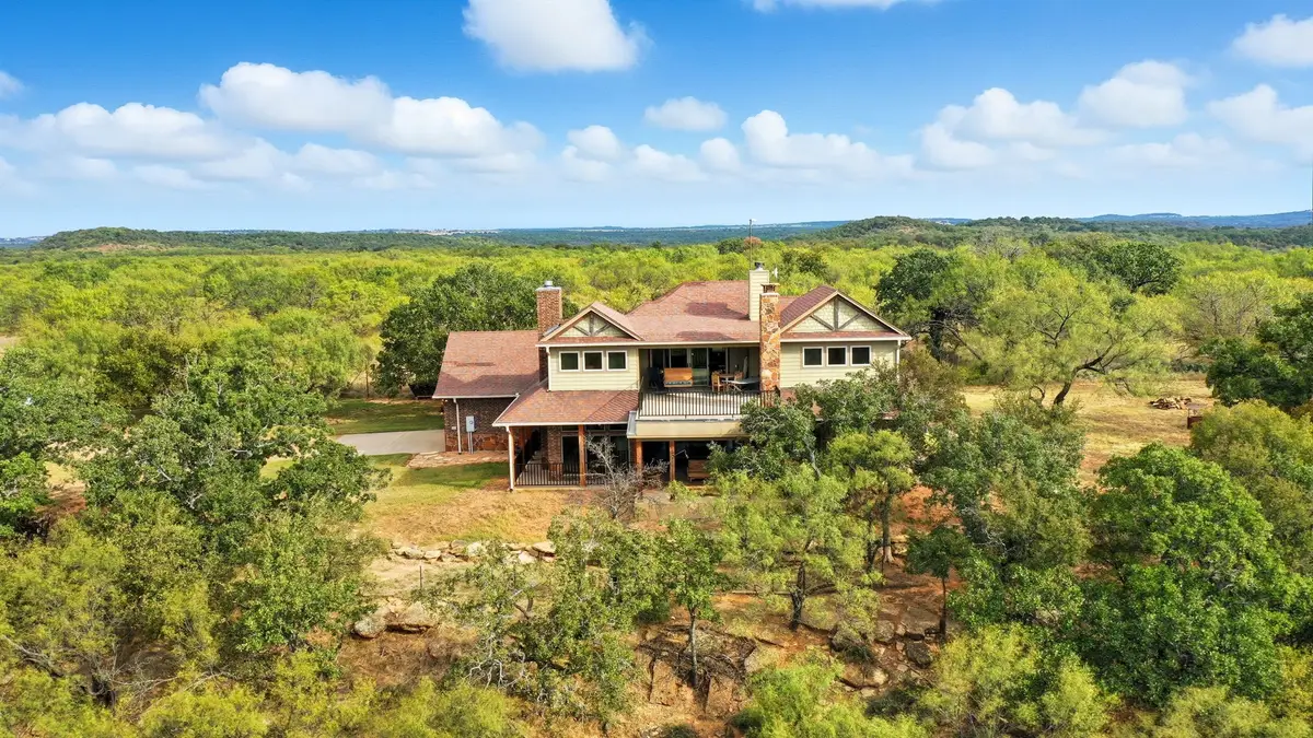 735 Gresham Lane, Jacksboro, TX 76458 - Image #1